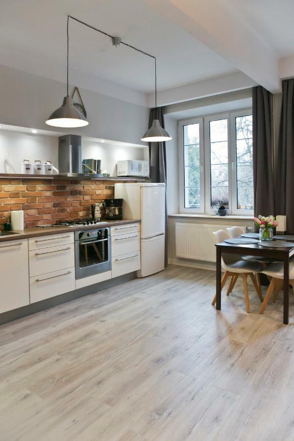Cichy apartament w centrum OZONOWANY PO KAŻDYM POBYCIE Cracóvia Exterior foto