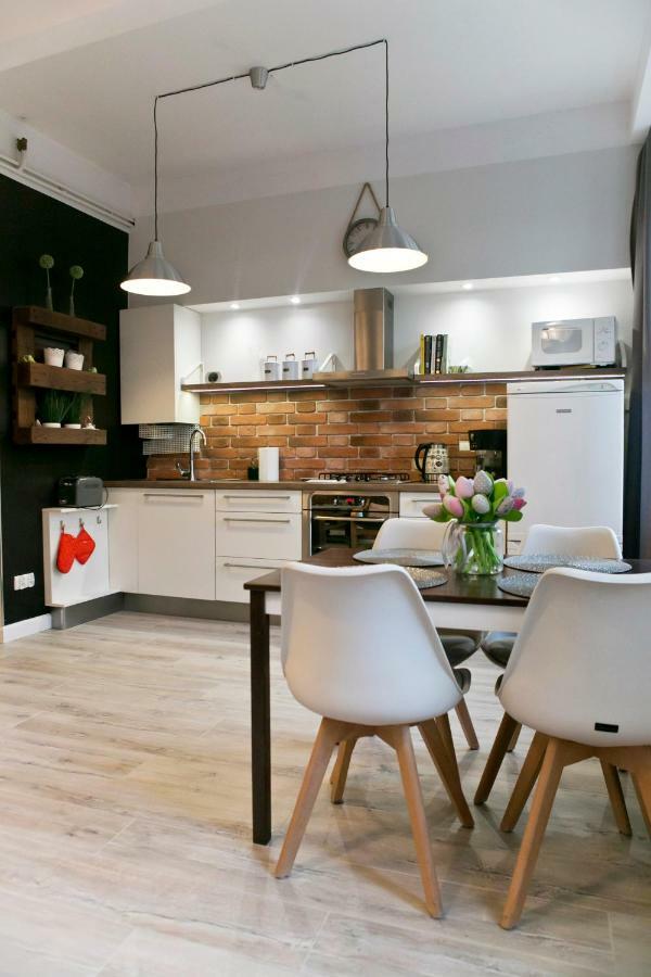 Cichy apartament w centrum OZONOWANY PO KAŻDYM POBYCIE Cracóvia Exterior foto